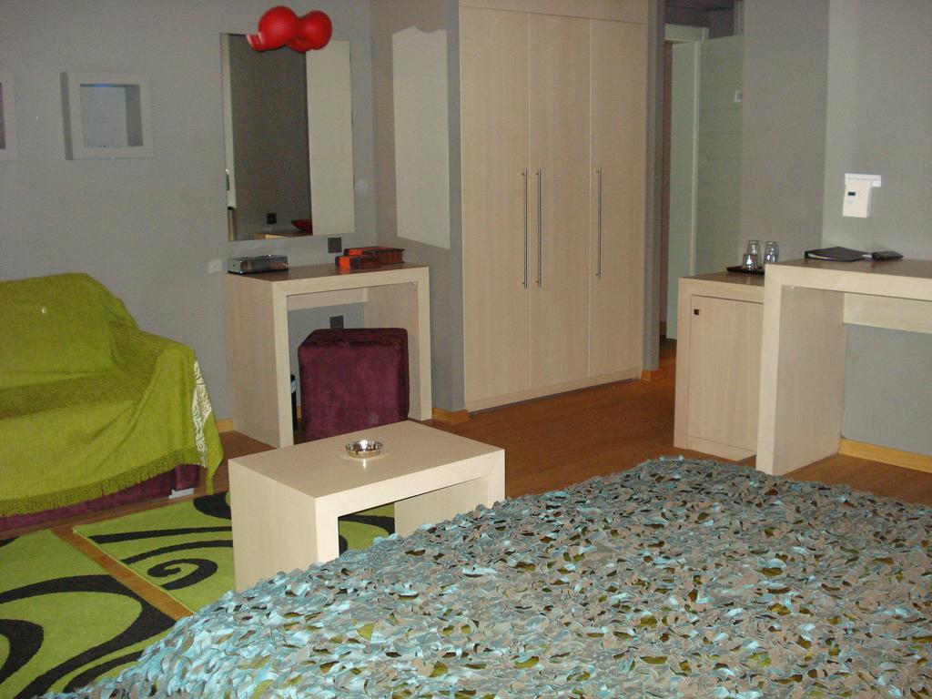 Hotel Koziakas Eláti Quarto foto