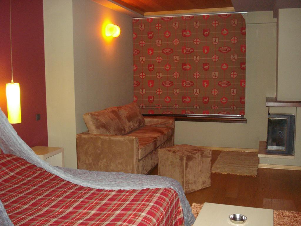 Hotel Koziakas Eláti Quarto foto